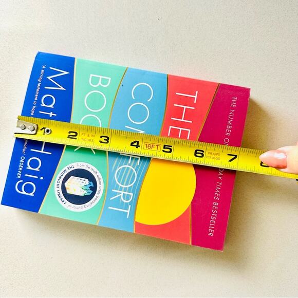 NEW The Comfort Book By Matt Haig Memoir Self-Care Self-Help Mind Body Spirit - Picture 5 of 7